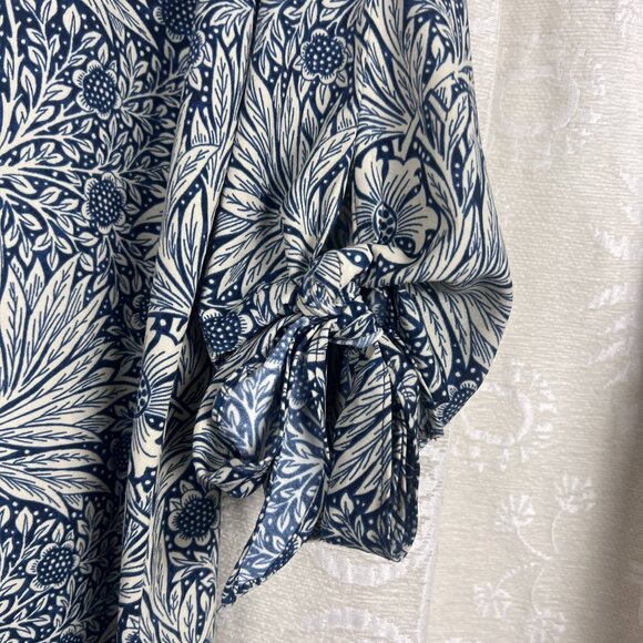 William Morris x H&M blue floral shift dress bow sleeve Arts & Crafts boho US 6 - Picture 4 of 8